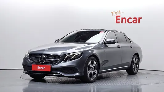 Mercedes-Benz E-Class W213 E300 4MATIC 2017