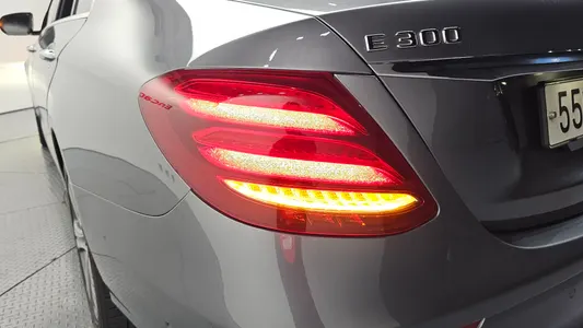 Mercedes-Benz E-Class W213 E300 4MATIC 2017 23