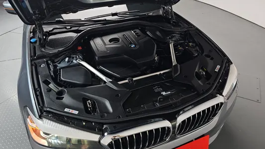 BMW 5 Series (G30) 520i 2018 5