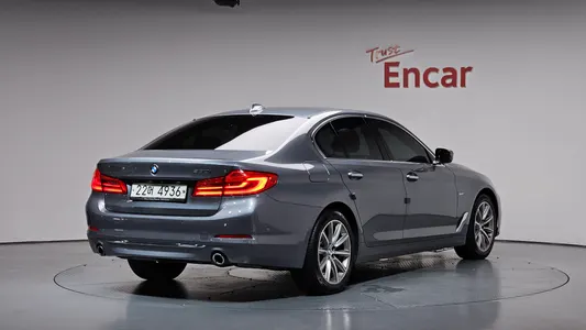 BMW 5 Series (G30) 520i 2018