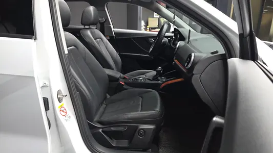 Audi Q2 35 TDI 2023 11