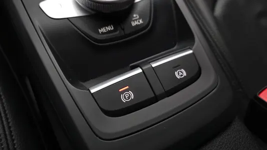 Audi Q2 35 TDI 2023 28