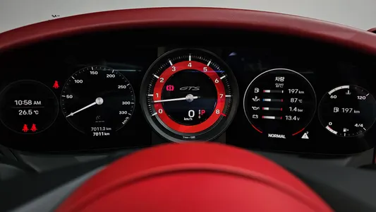 Porsche 911 (992) 4 GTS 2024 8