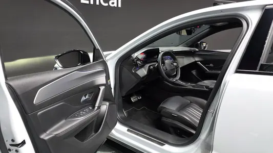 Peugeot 408 1.2 Pure Tech GT 2024 10