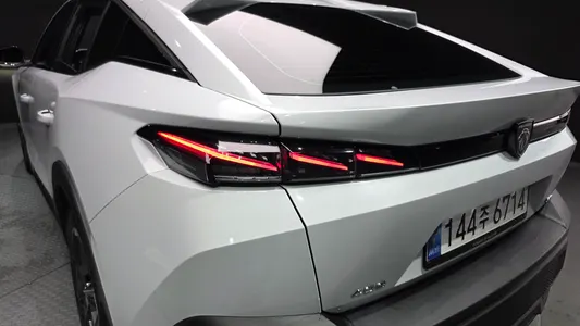 Peugeot 408 1.2 Pure Tech GT 2024 23