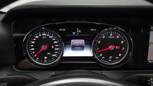 Mercedes-Benz E-Class W213 E200 2018 8
