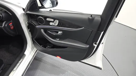 Mercedes-Benz E-Class W213 E200 2018 24