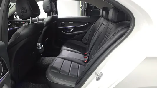Mercedes-Benz E-Class W213 E200 2018 26
