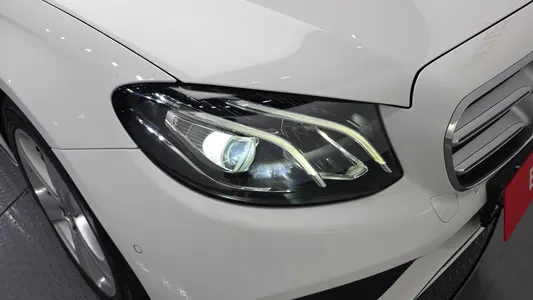 Mercedes-Benz E-Class W213 E200 2018 22