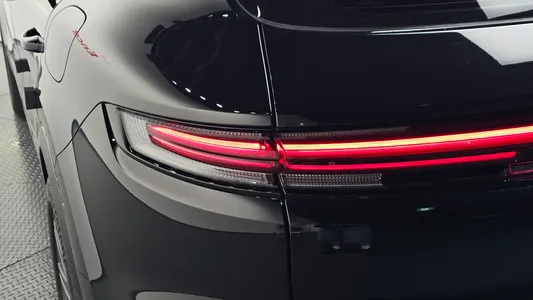 Porsche (PO536) 3.0 E- 2024 23