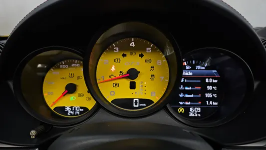 Porsche 718 2.5 GTS 2019 8