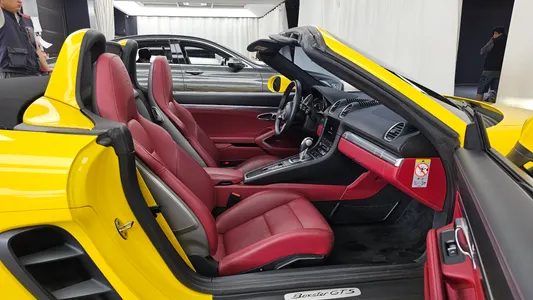 Porsche 718 2.5 GTS 2019 11
