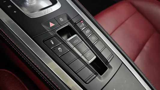 Porsche 718 2.5 GTS 2019 26