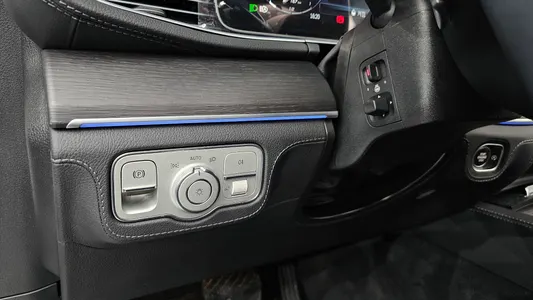 Mercedes-Benz GLE-Class W167 GLE300d 4MATIC 2024 14