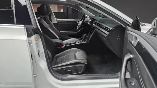 Volkswagen 아테온 2.0 TDI 2022 11