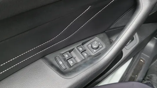 Volkswagen 아테온 2.0 TDI 2022 20
