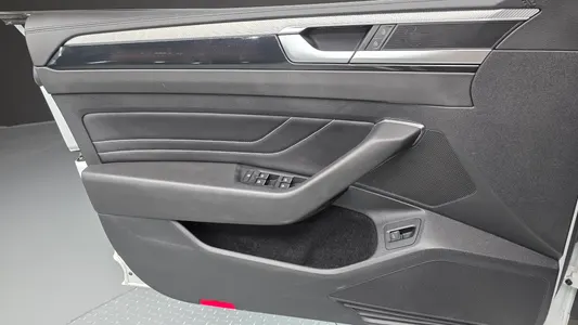 Volkswagen 아테온 2.0 TDI 2022 24