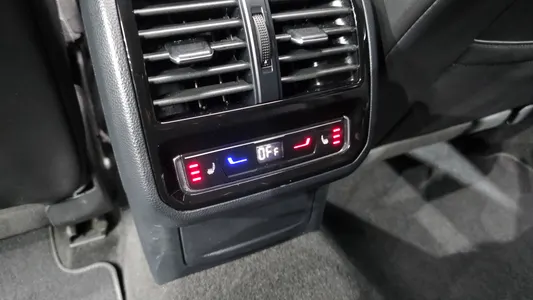 Volkswagen 아테온 2.0 TDI 2022 28