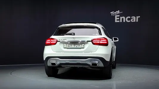 Mercedes-Benz GLA-Class X156 GLA220 2018 4