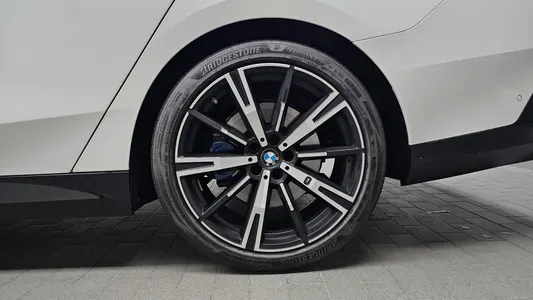 BMW 5 Series (G60) 530i xDrive M 2025 22