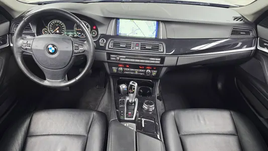 BMW 5 Series (F10) 520d xDrive 2013 7
