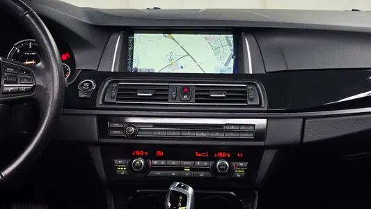 BMW 5 Series (F10) 520d xDrive 2013 12
