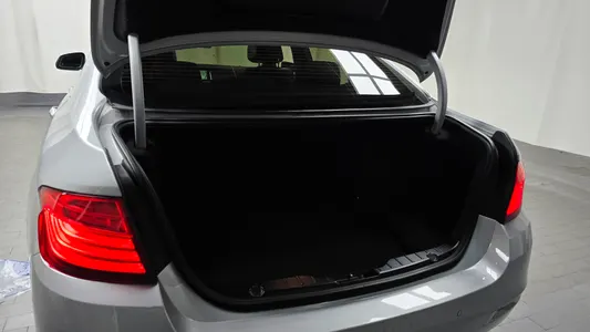 BMW 5 Series (F10) 520d xDrive 2013 17