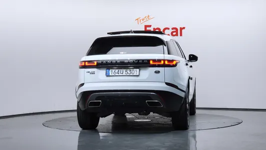 Land Rover 레인지로버 벨라 3.0 P380 R- SE 2018 4