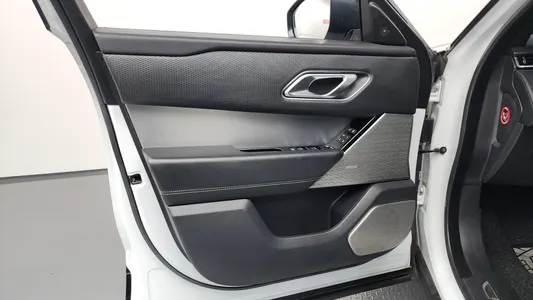 Land Rover 레인지로버 벨라 3.0 P380 R- SE 2018 24