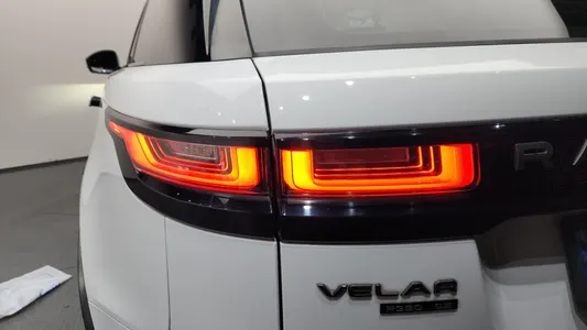 Land Rover 레인지로버 벨라 3.0 P380 R- SE 2018 23