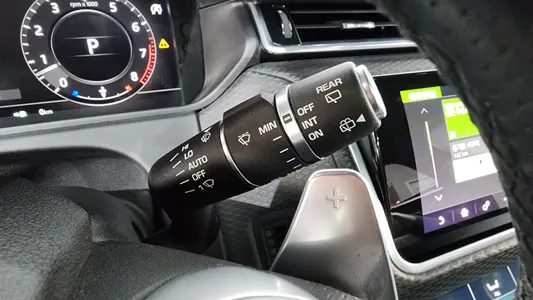 Land Rover 레인지로버 벨라 3.0 P380 R- SE 2018 39