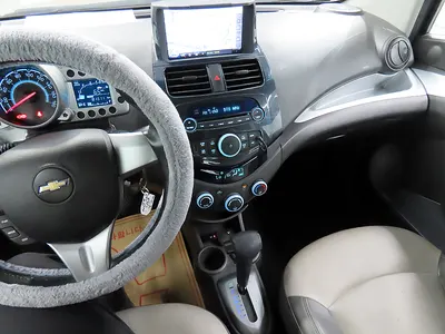 Chevrolet Spark LT 2012 11