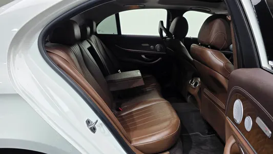Mercedes-Benz E-Class W213 E300e 2019 12