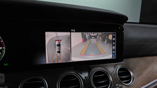 Mercedes-Benz E-Class W213 E300e 2019 15