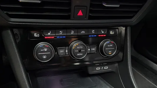 Volkswagen 7 1.5 TSI 2023 16