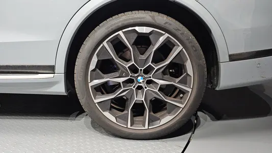 BMW X7 (G07) xDrive 40i M 7 2024 21