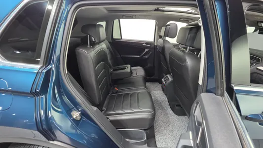 Volkswagen 2 2.0 TDI 4 2023 17