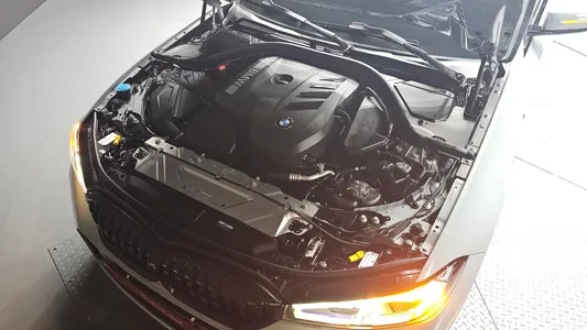 BMW 3 Series (G20) 320i M 2026 5