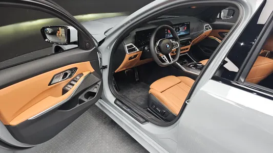 BMW 3 Series (G20) 320i M 2026 9