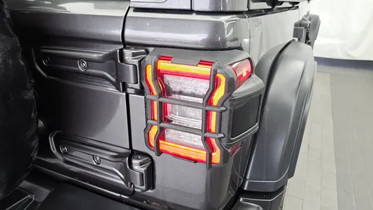 Jeep (JL) 2.0 4 2021 23