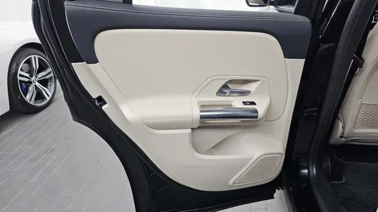 Mercedes-Benz GLA-Class H247 GLA220 2021 25