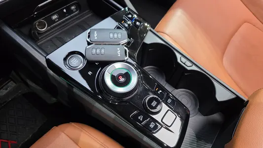 Kia 5 2WD 2022 9