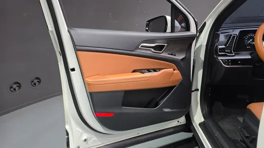 Kia 5 2WD 2022 24