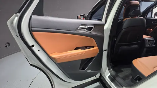 Kia 5 2WD 2022 25