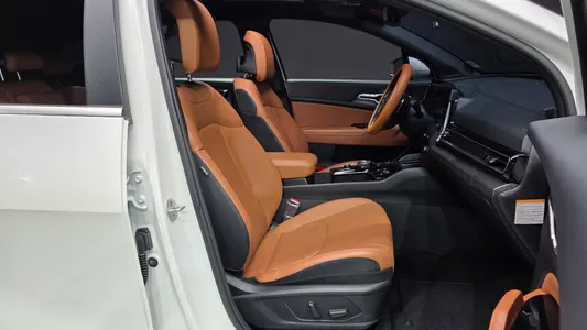 Kia 5 2WD 2022 26