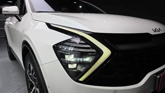 Kia 5 2WD 2022 22
