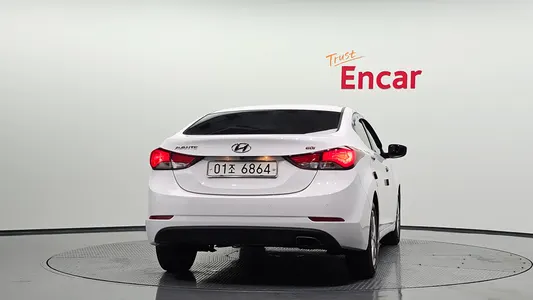 Hyundai 아반떼 1.6 GDi 2013 4