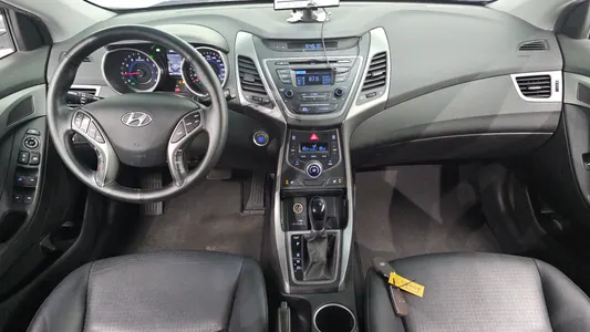Hyundai 아반떼 1.6 GDi 2013 7