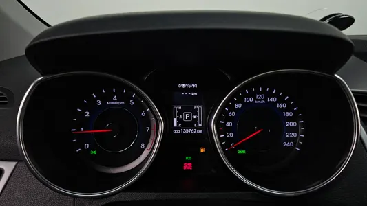 Hyundai 아반떼 1.6 GDi 2013 8