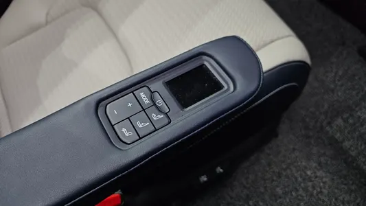 Kia 4 HEV 7 2024 40
